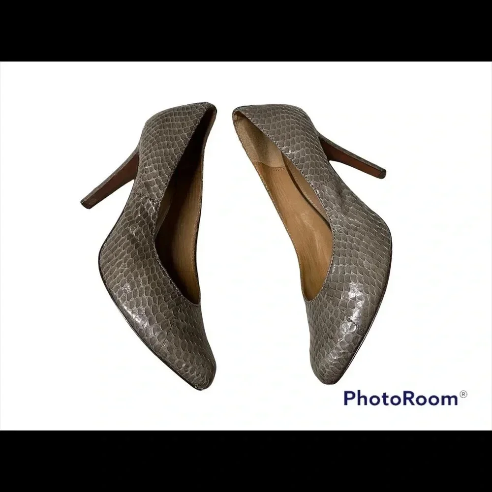 Coach Urban Reptile Heels Sz 9.5